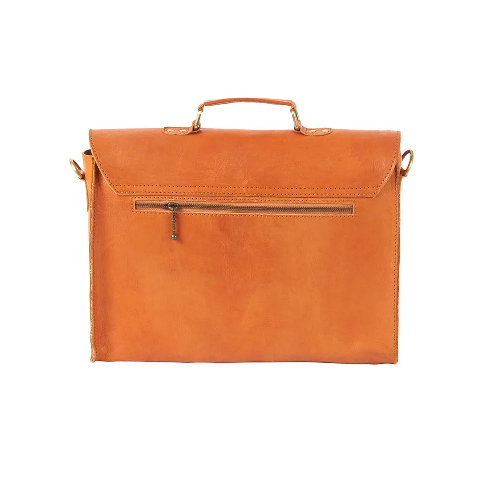Attaché
