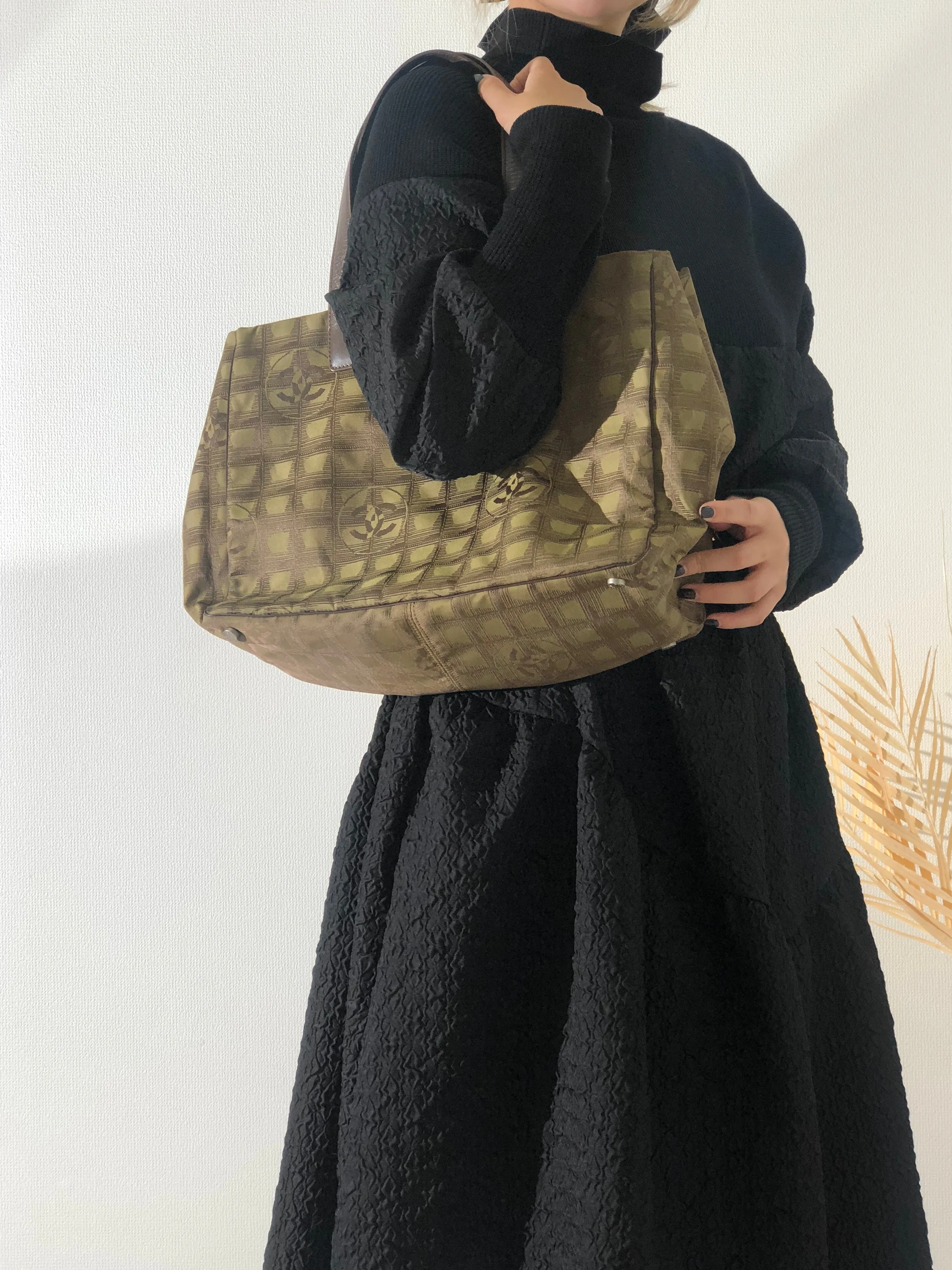 CHANEL New Travel Line Nylon Handbag Totebag Khaki Vintage hvx4g4