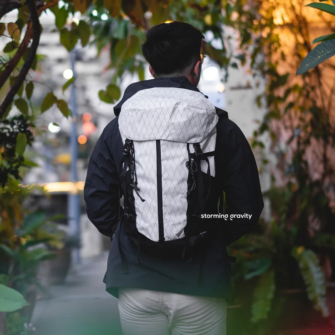 Charlie 25 - Expandable Multi-access laptop backpack