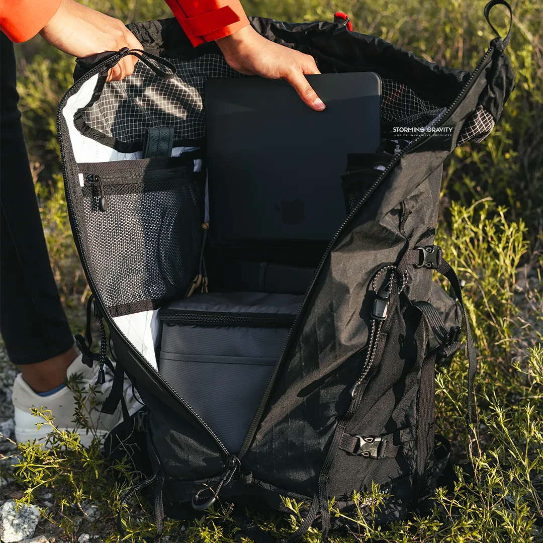 Charlie 25 - Expandable Multi-access laptop backpack