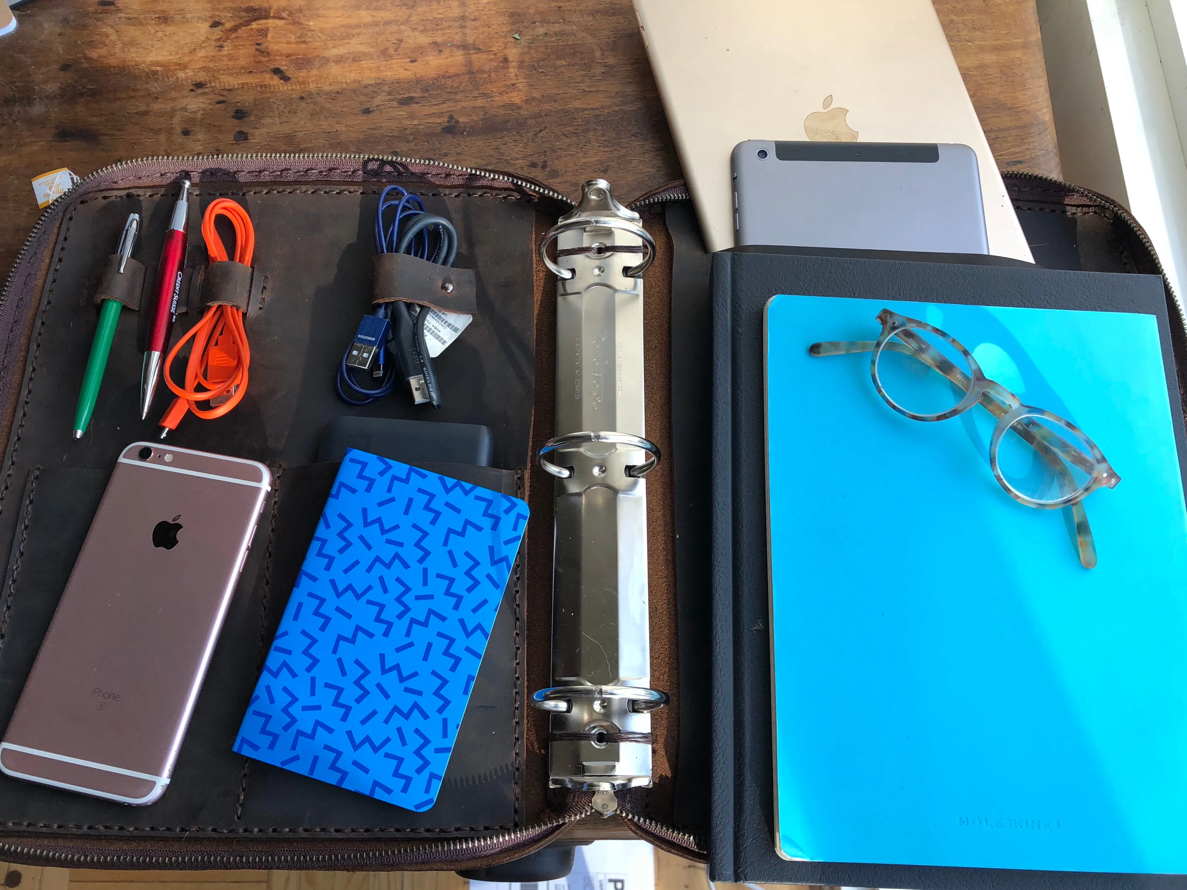 Custom Binder / Zippered Leather Organizer Binder / Portfolio Leather Binder with Zipper