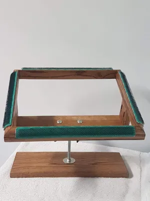 Hand Made Willow Tilting Gripper Frame