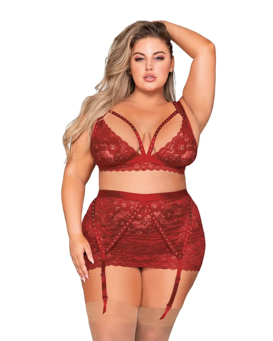 Scalloped Lace Garter and Bralette Set